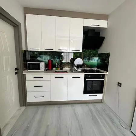 Denize Yakin Lueks Antalya